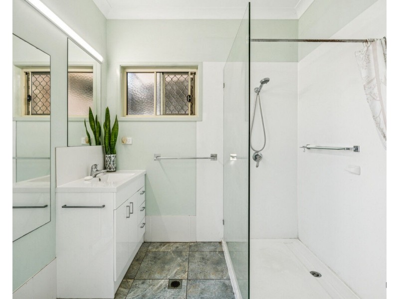 42 Acanthus Avenue, Burleigh Heads QLD 4220