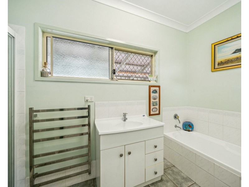 42 Acanthus Avenue, Burleigh Heads QLD 4220