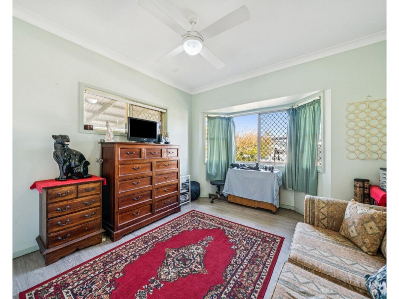 42 Acanthus Avenue, Burleigh Heads QLD 4220