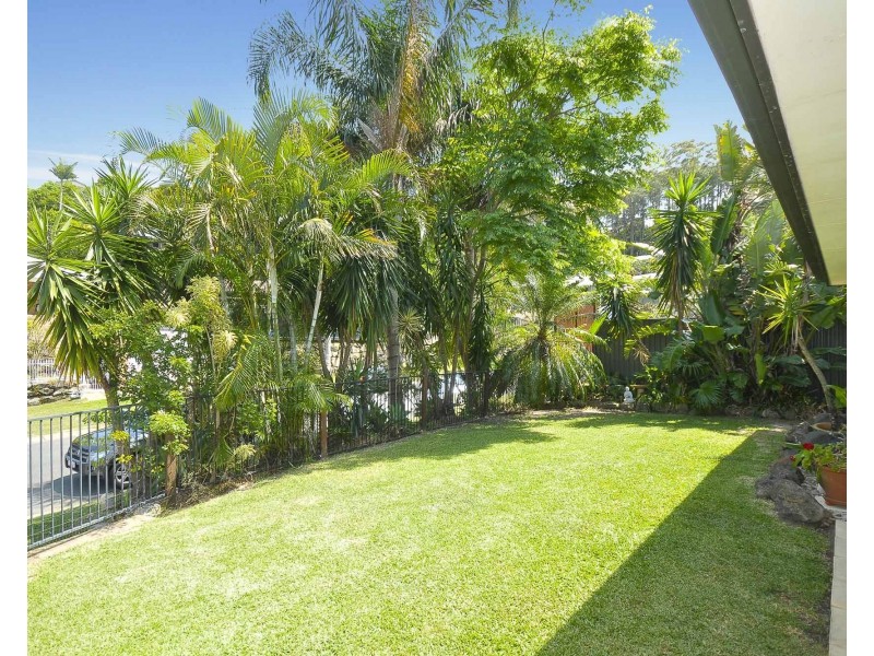 17 Esperance Close, Elanora QLD 4221
