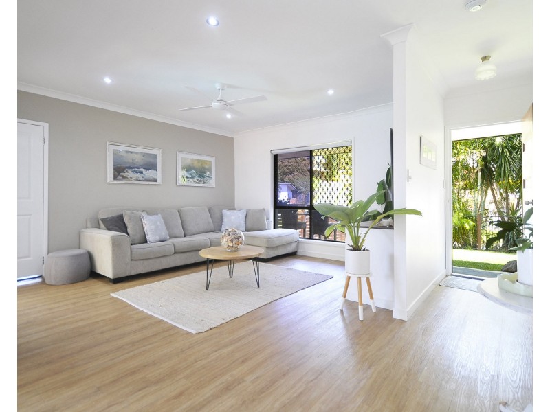 17 Esperance Close, Elanora QLD 4221