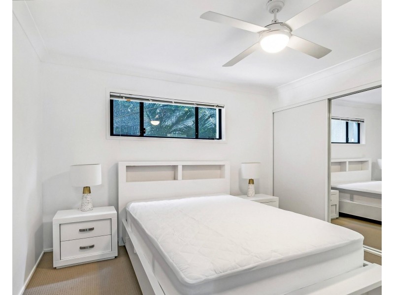 28 Bronzewing Close, Elanora QLD 4221