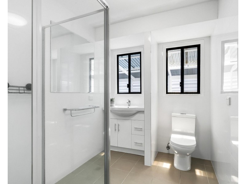 28 Bronzewing Close, Elanora QLD 4221