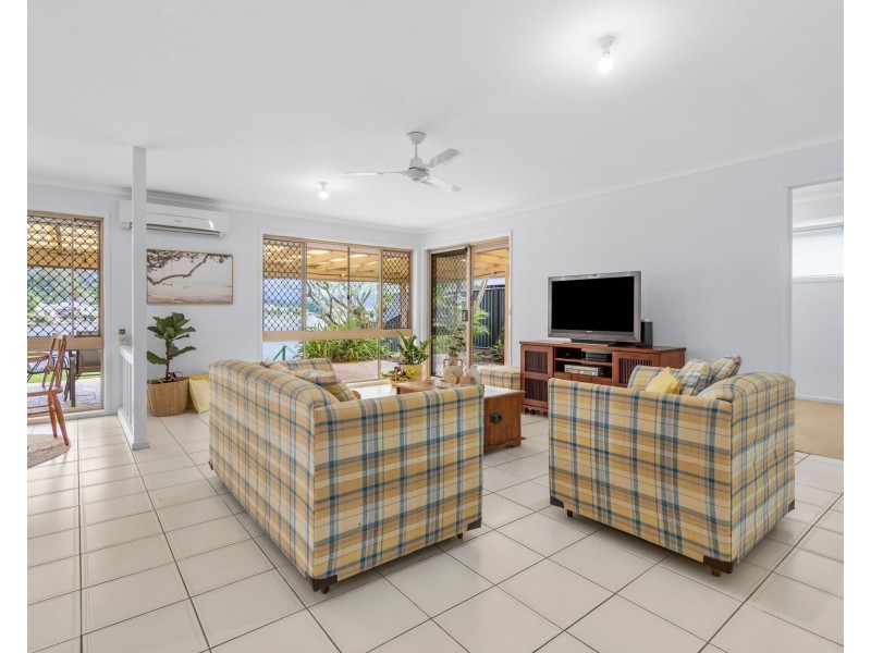 29 Angelica Street, Elanora QLD 4221