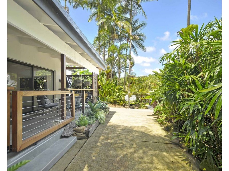25 Esperance Close, Elanora QLD 4221