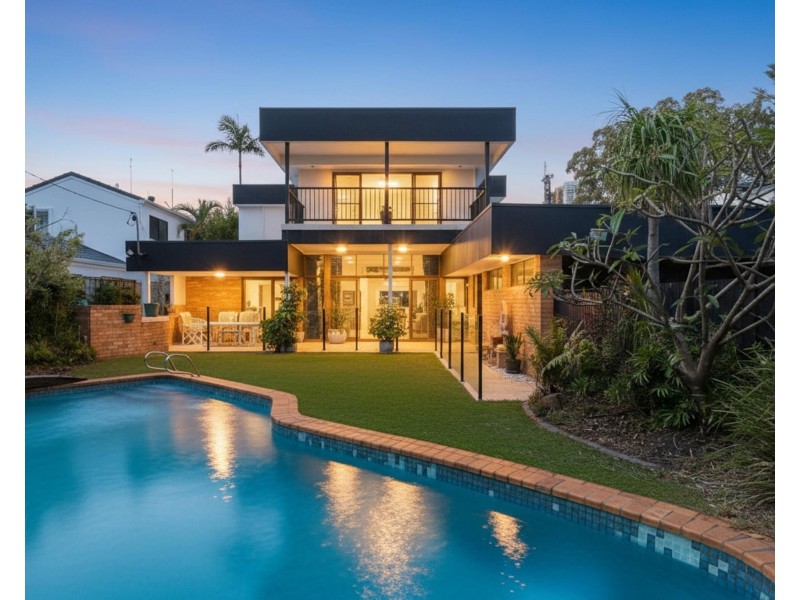 38 Southern Cross Drive, Surfers Paradise QLD 4217
