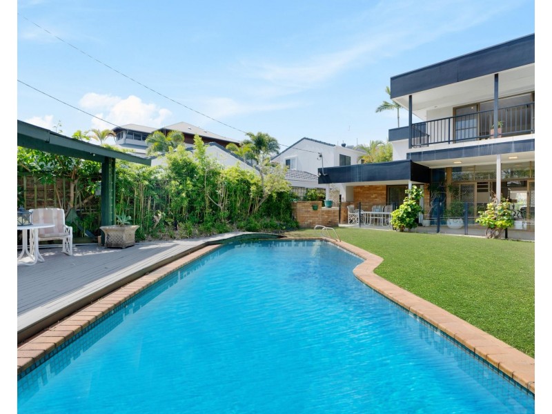 38 Southern Cross Drive, Surfers Paradise QLD 4217