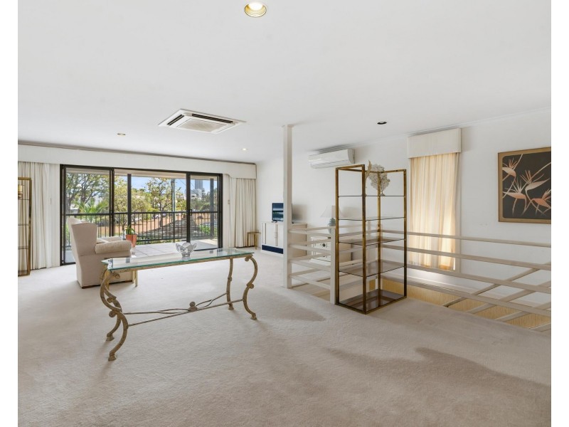 38 Southern Cross Drive, Surfers Paradise QLD 4217