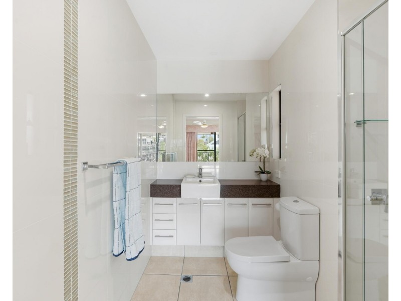 38 Southern Cross Drive, Surfers Paradise QLD 4217