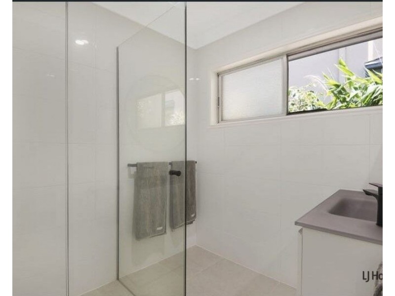 2/45 Third Avenue, Palm Beach QLD 4221