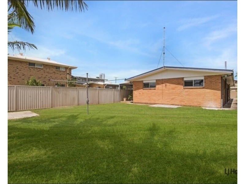 2/45 Third Avenue, Palm Beach QLD 4221