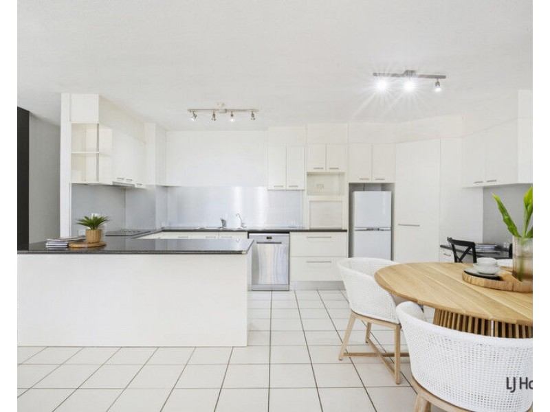 2/828 Pacific Parade, Currumbin QLD 4223