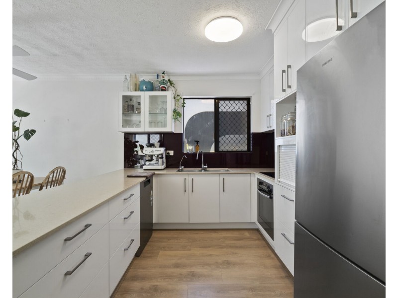 3/3 Nyrang Avenue, Palm Beach QLD 4221
