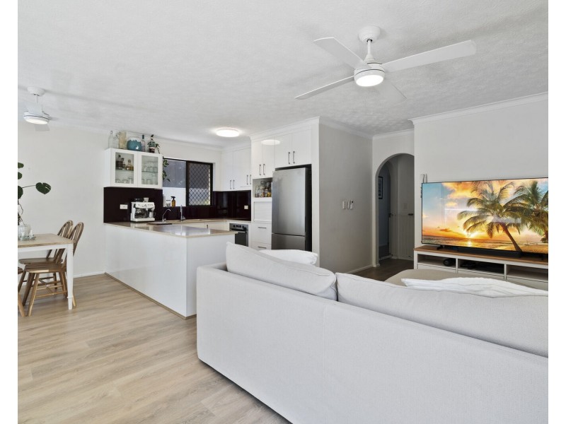 3/3 Nyrang Avenue, Palm Beach QLD 4221