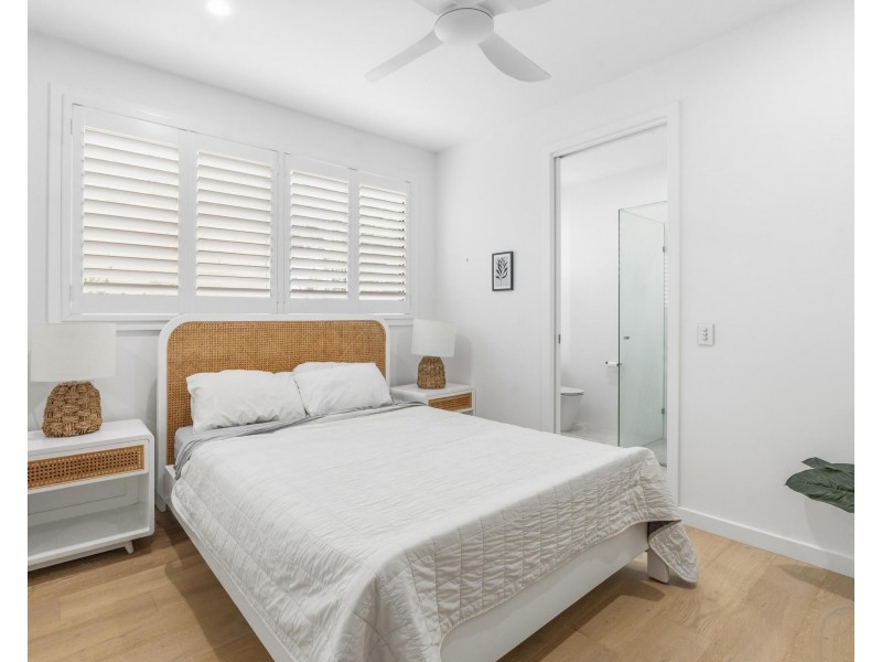 22 Tawarri Crescent, Burleigh Heads QLD 4220