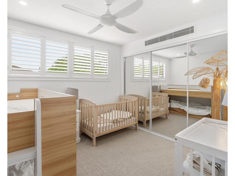22 Tawarri Crescent, Burleigh Heads QLD 4220