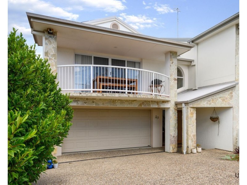 2/24 Woodgee Street, Currumbin QLD 4223