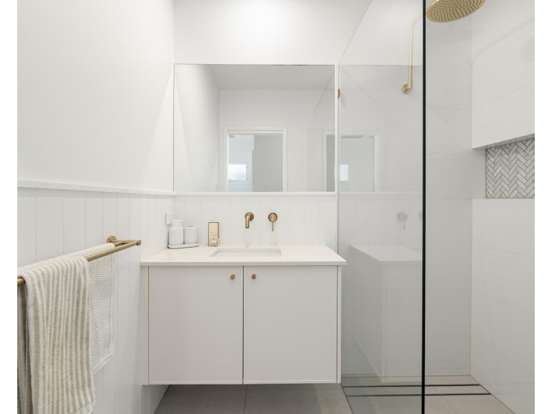 4/11 Appel Street, Coolangatta QLD 4225