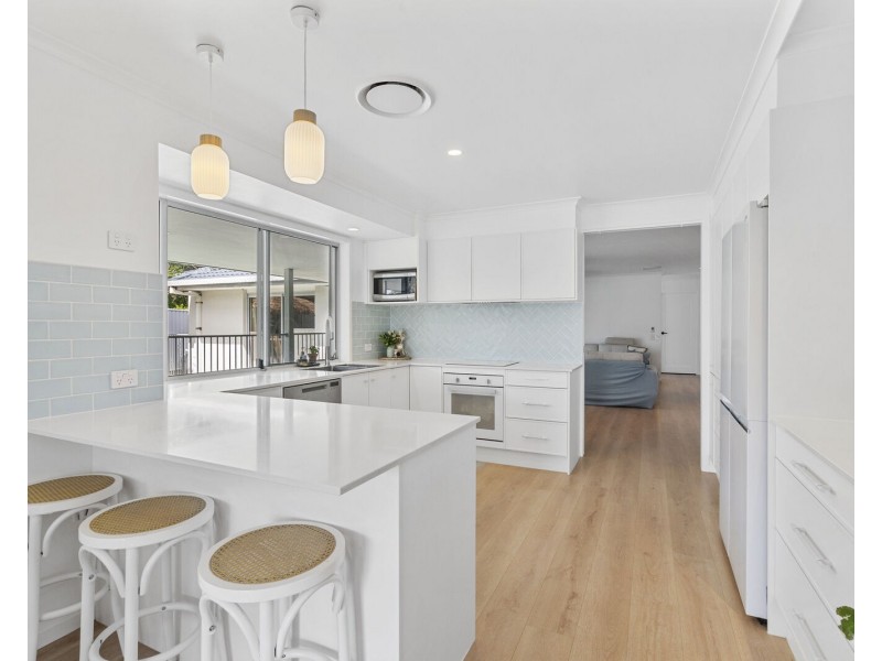 155 Currumbin Creek Road, Currumbin Waters QLD 4223
