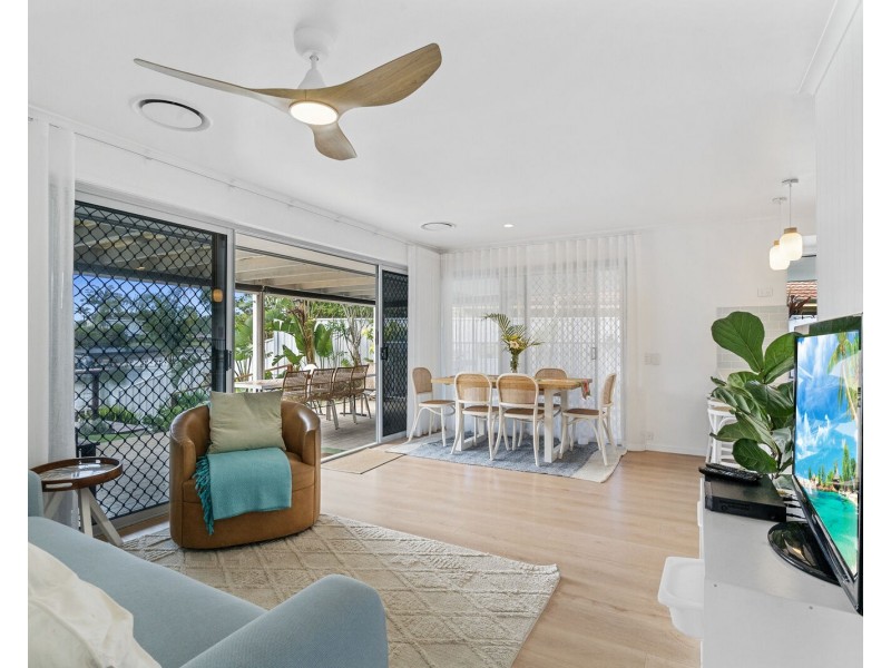 155 Currumbin Creek Road, Currumbin Waters QLD 4223