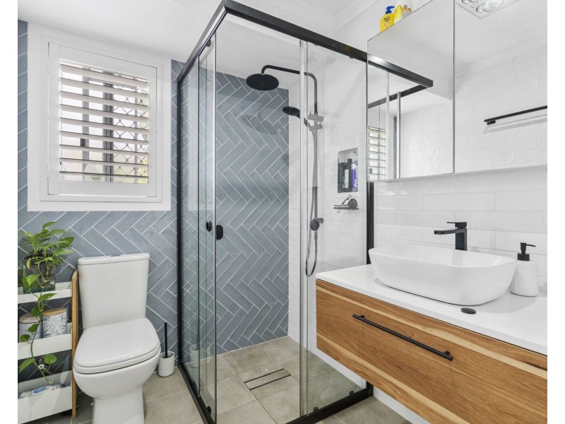 155 Currumbin Creek Road, Currumbin Waters QLD 4223