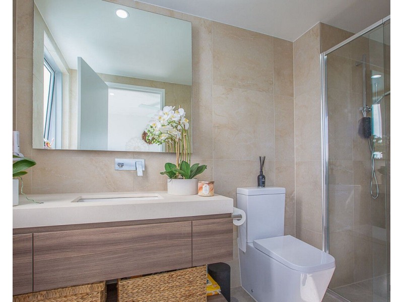 805/30 Brighton Parade, Southport QLD 4215
