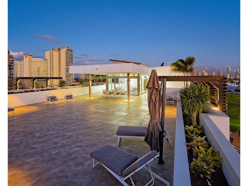 805/30 Brighton Parade, Southport QLD 4215