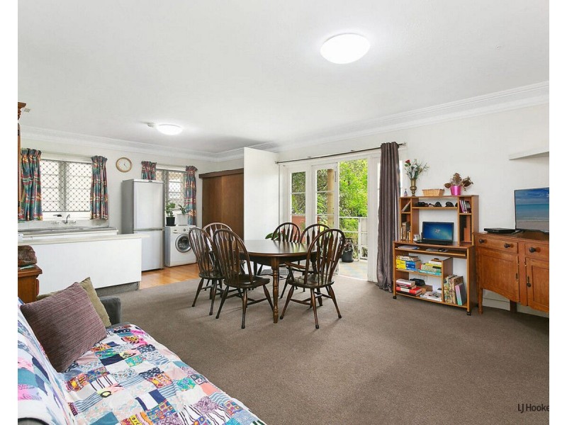2/1055 Gold Coast Highway, Palm Beach QLD 4221