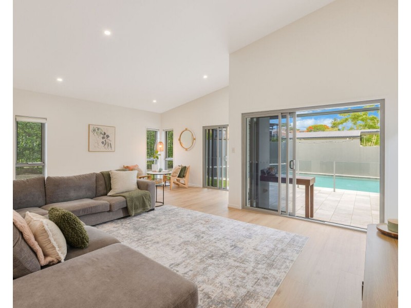 1/3 Winders Avenue, Tugun QLD 4224