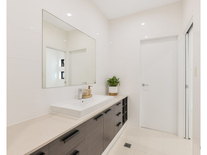 1/3 Winders Avenue, Tugun QLD 4224