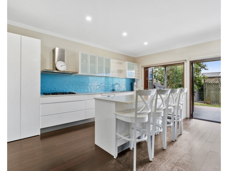27 Twenty Third Avenue, Palm Beach QLD 4221