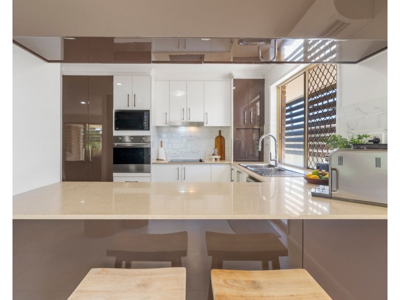 253 Nineteenth Avenue, Elanora QLD 4221