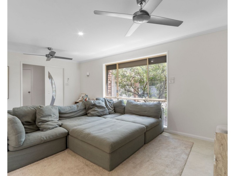253 Nineteenth Avenue, Elanora QLD 4221
