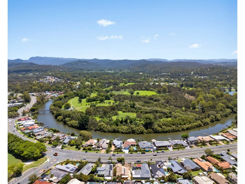 253 Nineteenth Avenue, Elanora QLD 4221