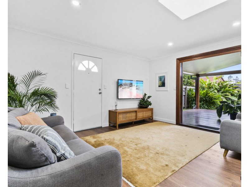2/97 Nobby Parade, Miami QLD 4220