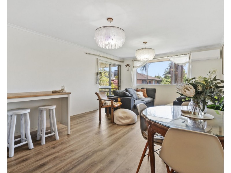 8/10 Nalla Court, Palm Beach QLD 4221