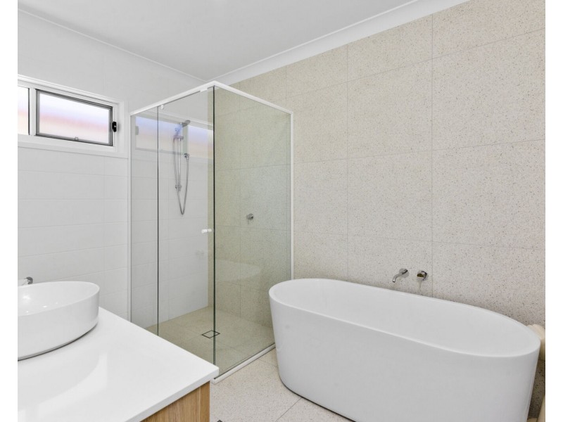 1/28 Fourth Avenue, Palm Beach QLD 4221