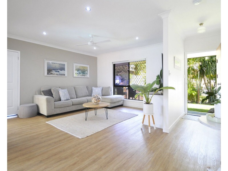 17 Esperance Close, Elanora QLD 4221