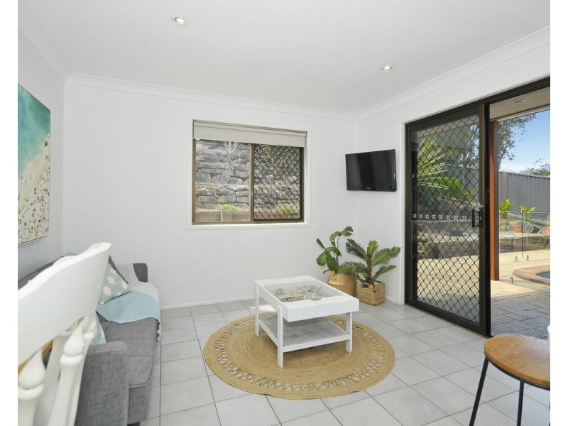 17 Esperance Close, Elanora QLD 4221