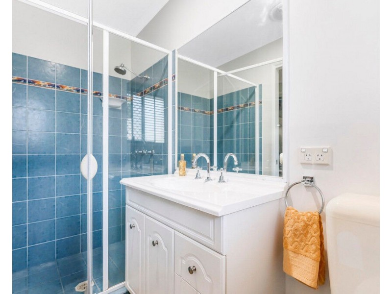 12 Breakwater Road, Robina QLD 4226