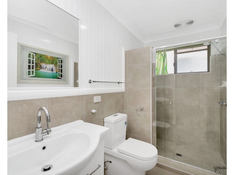 18 Bronzewing Close, Elanora QLD 4221
