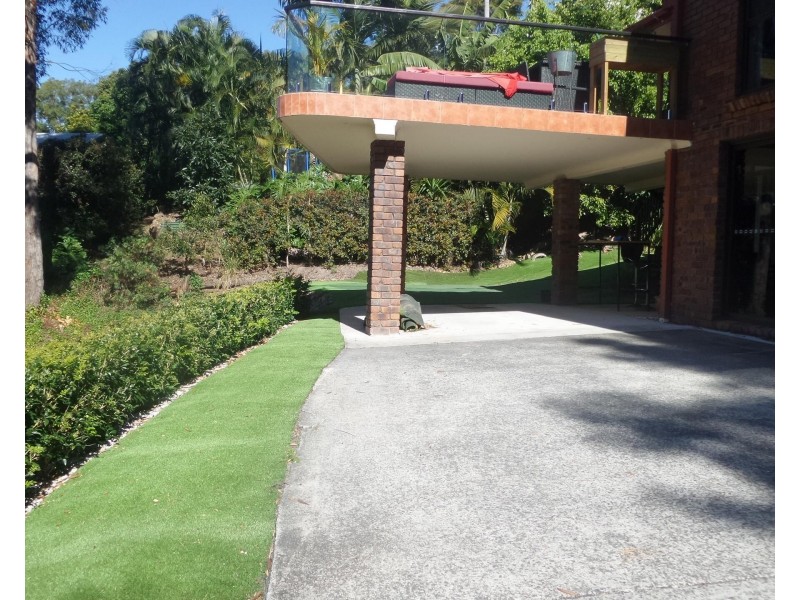 18 Bronzewing Close, Elanora QLD 4221