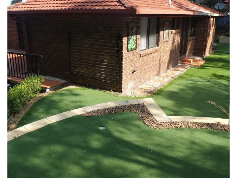 18 Bronzewing Close, Elanora QLD 4221