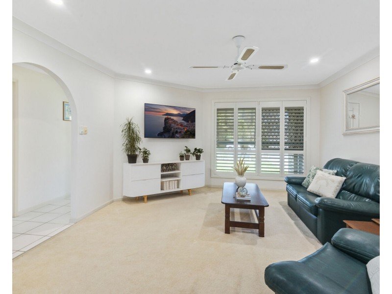 20 Casuarina Drive, Elanora QLD 4221