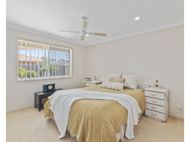 20 Casuarina Drive, Elanora QLD 4221