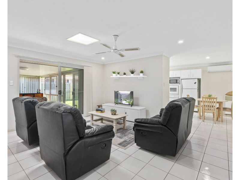 20 Casuarina Drive, Elanora QLD 4221