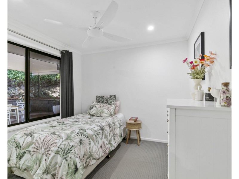 6 Wickepin Court, Elanora QLD 4221