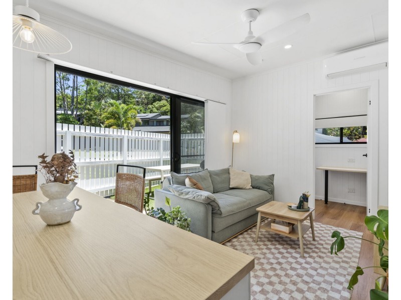 6 Wickepin Court, Elanora QLD 4221