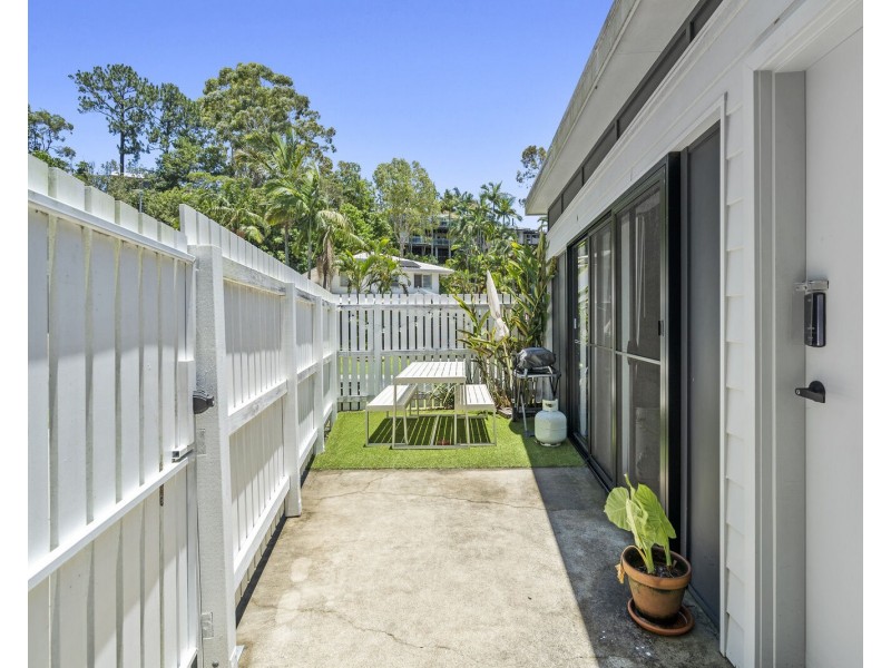 6 Wickepin Court, Elanora QLD 4221