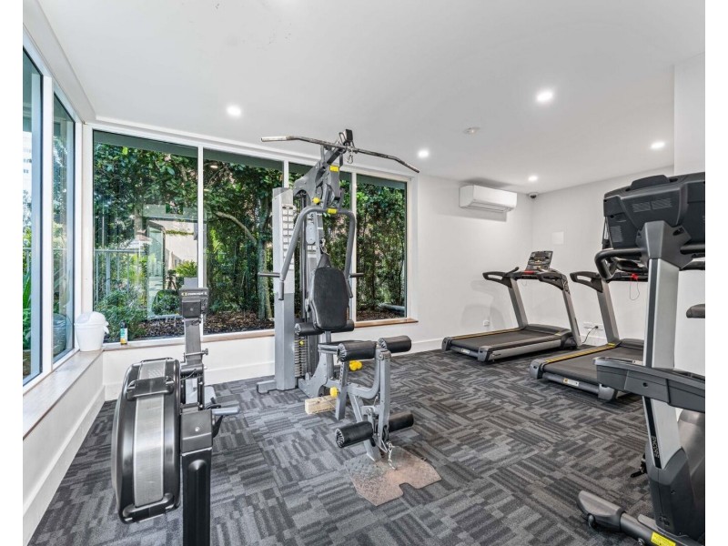209/2 Creek Street, Coolangatta QLD 4225